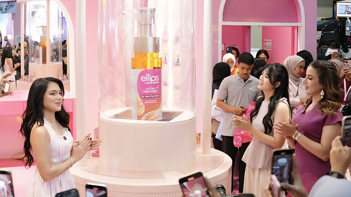 Davina Karamoy Artist, Tasya Farasya Beauty Creators, Pamella Yuvita Brand Manager Ellips